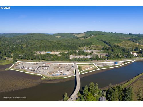 93386 Coos Sumner Ln, Coos Bay, OR, 97420-6431 | Card Image