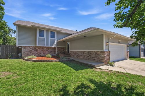 218 E Oak Meadows Rd, Derby, KS, 67037-3830 | Card Image