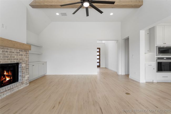 2038 E 129 Th St S, House other with 3 bedrooms, 3 bathrooms and null parking in Jenks OK | Image 13