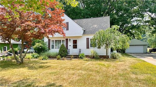 627 Trebisky Road, South Euclid, OH, 44143 | Card Image