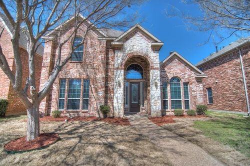 9400 Woodhurst Dr, McKinney, TX, 75072-2805 | Card Image