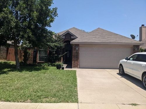 9520 Tomahawk Trl, Fort Worth, TX, 76244-7123 | Card Image