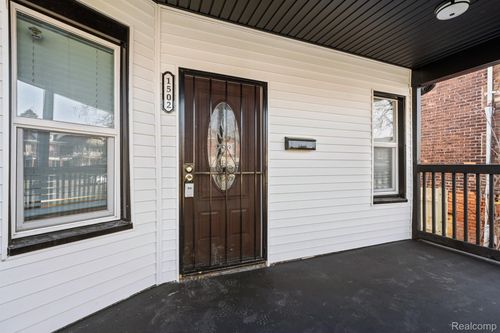1502 Harding St, Detroit, MI, 48214-3294 | Card Image