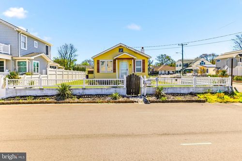 1220 Delaware Ave, VILLAS, NJ, 08251-1814 | Card Image