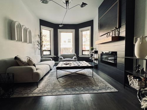 1s-2944 N Broadway St, Chicago, IL, 60657-5300 | Card Image