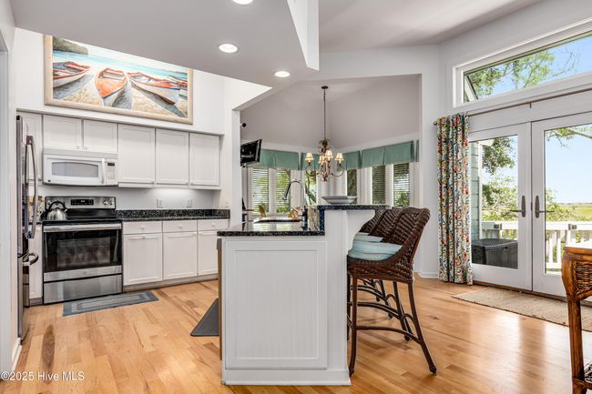 UNIT-9 - 123 N Bald Head Wynd, House other with 4 bedrooms, 4 bathrooms and 2 parking in Bald Head Island NC | Image 8