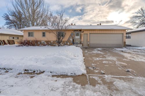 601 W Interstate Ave, Bismarck, ND, 58503-1034 | Card Image