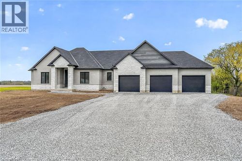 93 Concession 1 Rd, Binbrook, ON, N0A1C0 | Card Image