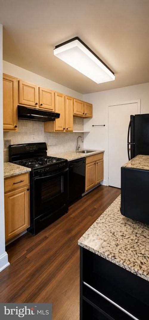 305-6621 E Wakefield Dr, ALEXANDRIA, VA, 22307 | Card Image