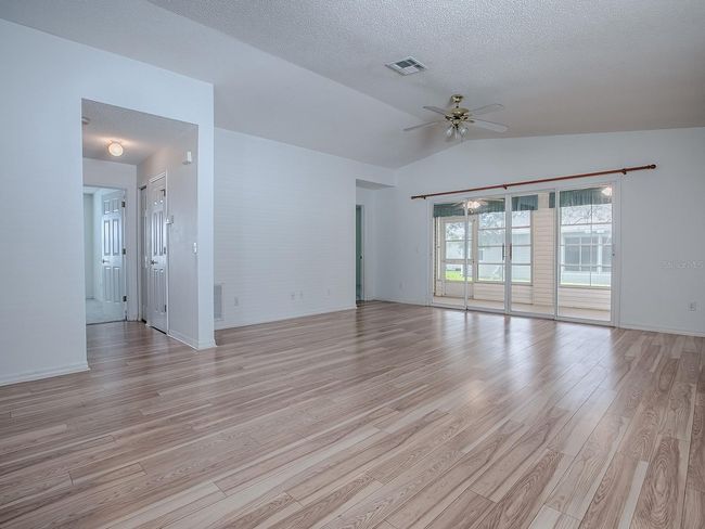 32708 Westwood Loop, House other with 2 bedrooms, 2 bathrooms and null parking in LEESBURG FL | Image 13