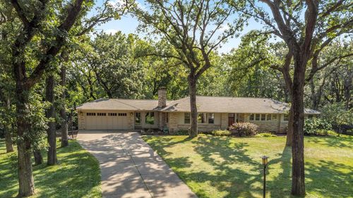 15 Saint Albans Rd E, Hopkins, MN, 55305-4415 | Card Image