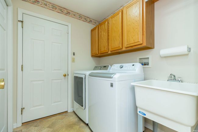 1539 Stone Ct, House other with 4 bedrooms, 3 bathrooms and null parking in Elkhart IN | Image 15