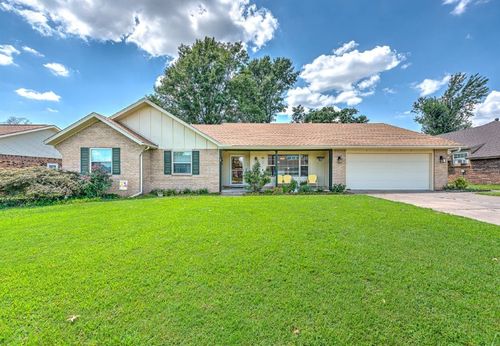 1402 S Countrywood Pl, Rogers, AR, 72758-5056 | Card Image