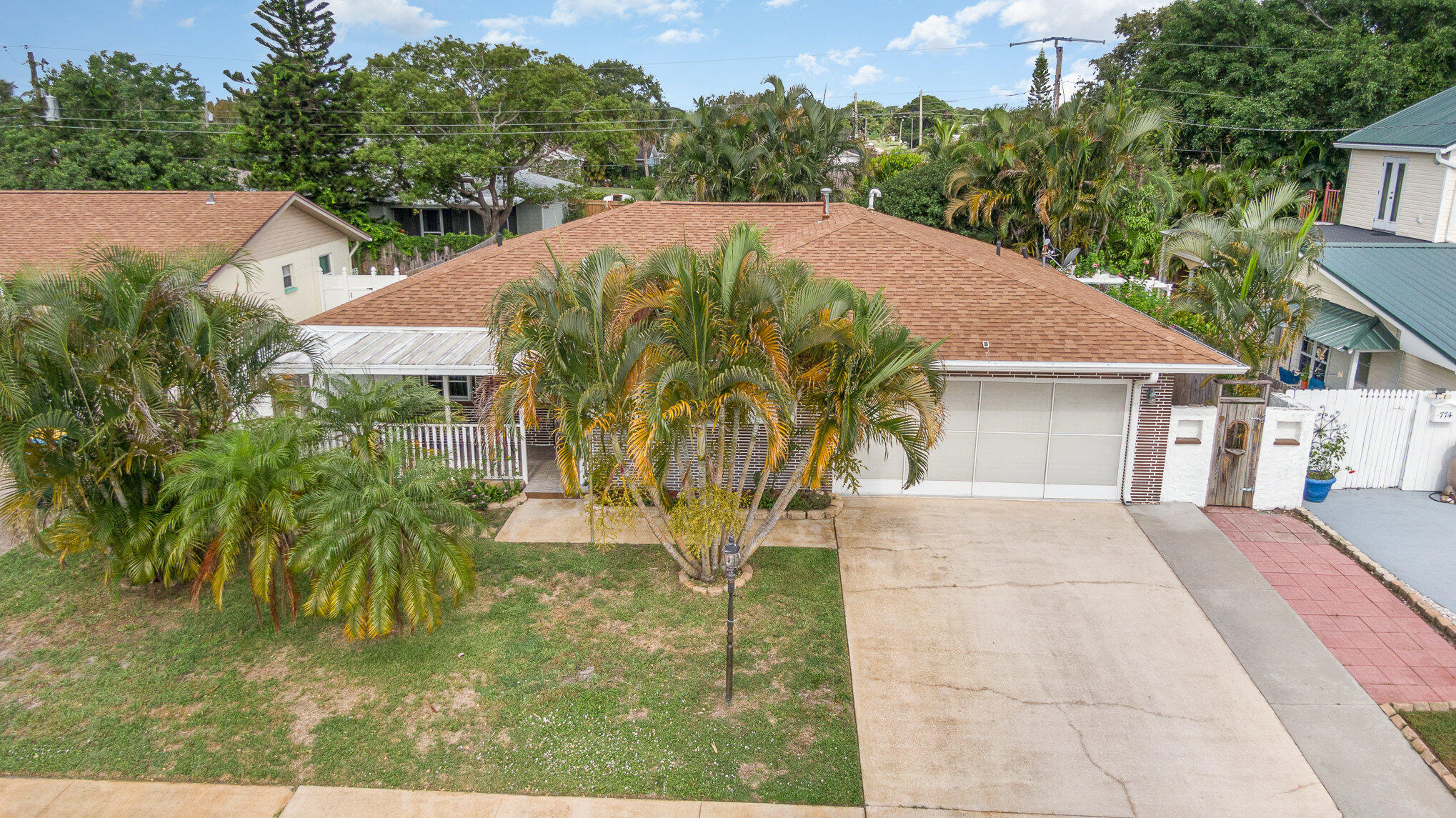 Walnut Dr, Melbourne, FL 32935