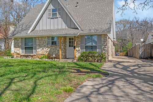 1209 Wildwood Drive, Arlington, TX, 76011 | Card Image