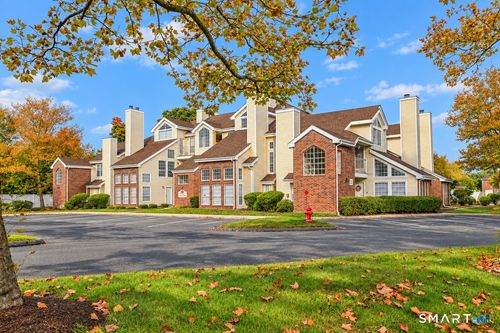 296-296 Carriage Crossing Ln, Middletown, CT, 06457-5866 | Card Image