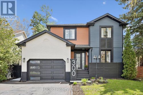 300 Gordon St, Fergus, ON, N1M2W3 | Card Image