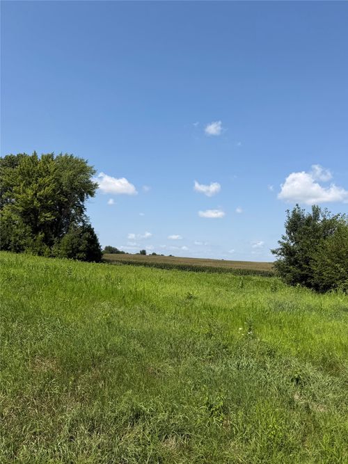 7242 Ne 12th Ave, Pleasant Hill, IA, 50327 | Card Image