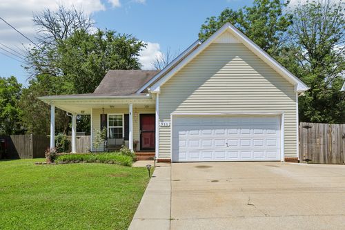 911 Buckhaven Dr, Smyrna, TN, 37167-6427 | Card Image