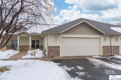 709 Dublin Ct, Mankato, MN, 56001-5375 | Card Image