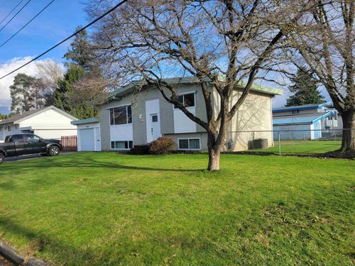 8525 Howard Crescent, Chilliwack, BC, V2P5R5 | Card Image