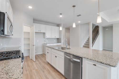 215 Hadley Ln, Fate, TX, 75087-0559 | Card Image