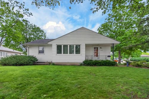 3118 Carlton Dr, Cedar Falls, IA, 50613-5247 | Card Image