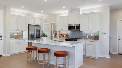 2207 Aneto Way, Santa Paula, CA, 93060 | Card Image