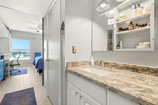 C605 - 3230 S Ocean Blvd, Condo with 2 bedrooms, 2 bathrooms and null parking in Palm Beach FL | Image 29