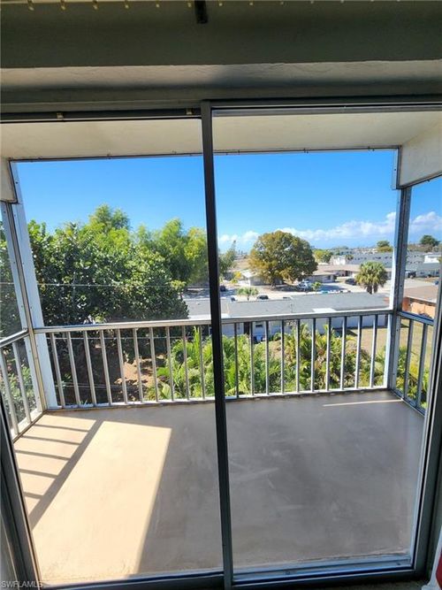 404-4906 Victoria Dr, CAPE CORAL, FL, 33904-9565 | Card Image