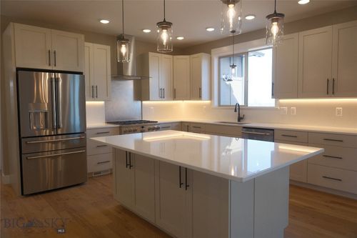 330 Swayback Lane, Bozeman, MT, 59718 | Card Image