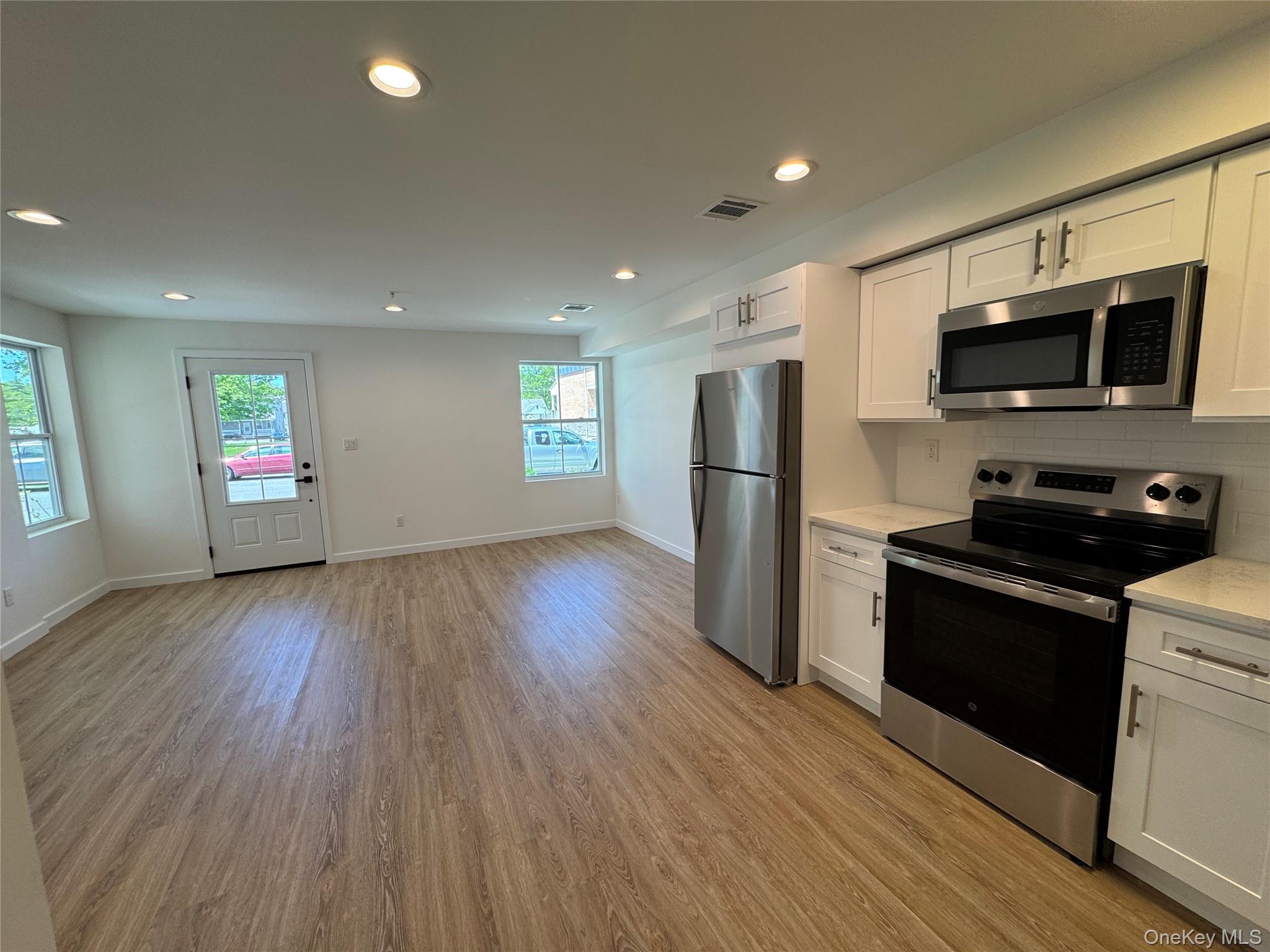 Residential Lease in Shawangunk 4