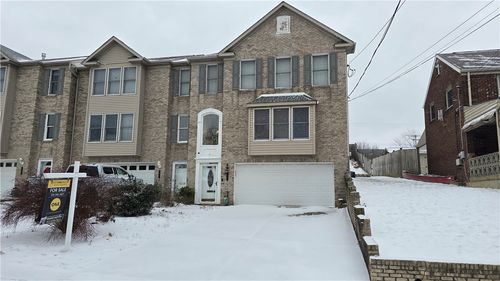 243 Augusta St, Mt Washington, PA, 15211-1103 | Card Image