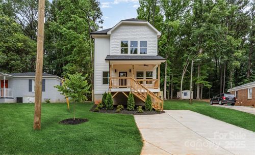 2512 Remington St, Charlotte, NC, 28216-4534 | Card Image