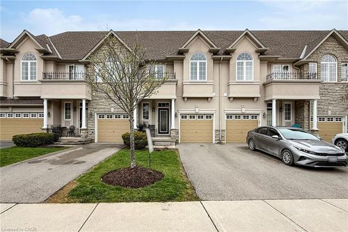 34 Forest Valley Crescent, Dundas, ON, L9H0A7 | Card Image
