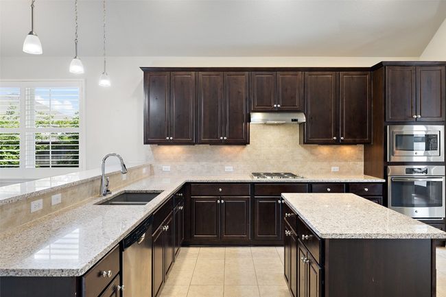 110 N Sage Holw, House other with 3 bedrooms, 2 bathrooms and 5 parking in Dripping Springs TX | Image 14