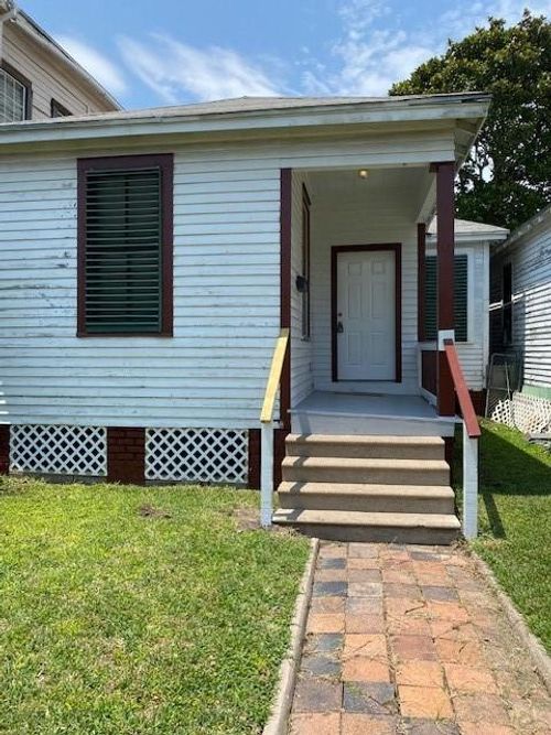 3914 Avenue P, Galveston, TX, 77550-6652 | Card Image