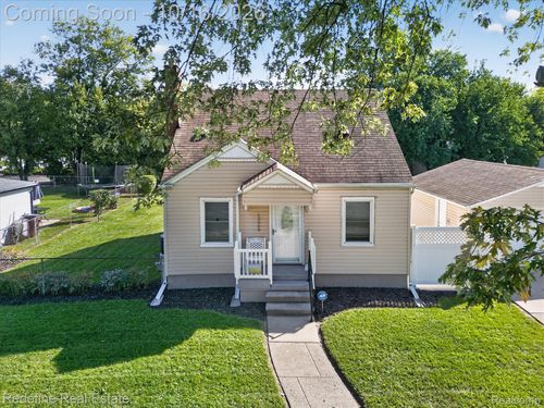 13249 Longtin St, Southgate, MI, 48195-1806 | Card Image