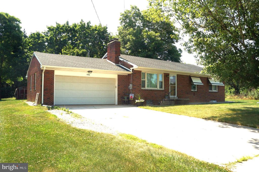 Dubs Church Rd, Hanover, PA 17331