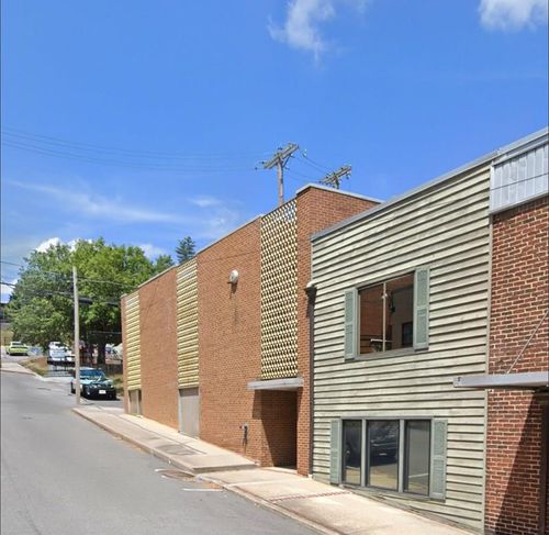 412 Bland St, Bluefield, WV, 24701-3022 | Card Image