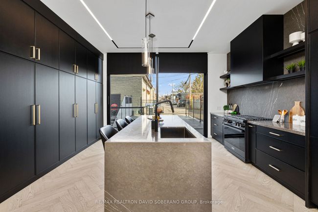 102 Ulster St, House attached with 4 bedrooms, 5 bathrooms and 1 parking in Toronto ON | Image 14