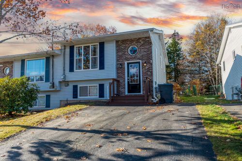 58 Highrigger Cres, Middle Sackville, NS, B4E2Z7 | Card Image