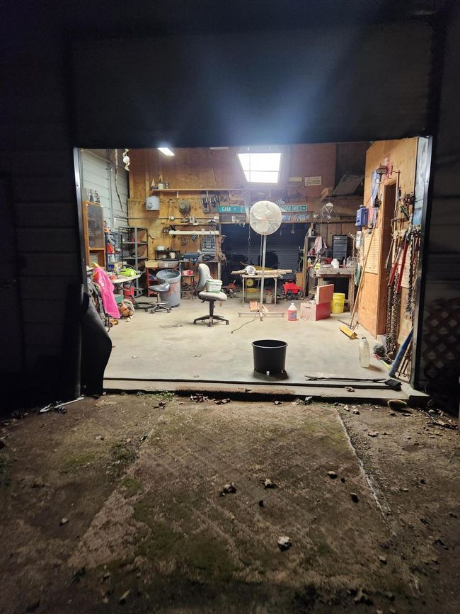 shop lower level a | Image 33