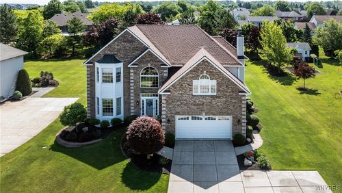 5477 Pebble Beach Dr, Hamburg, NY, 14075-5860 | Card Image