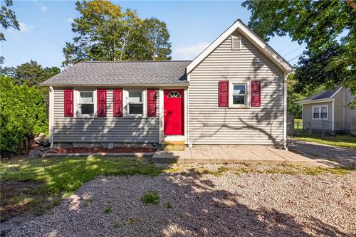 660 Tower Hill Rd, North Kingstown, RI, 02852-5631 | Card Image
