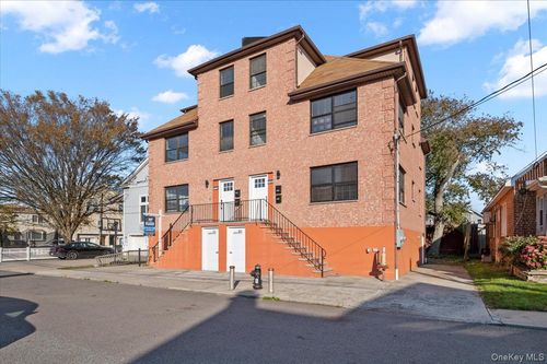 166 Beach 4th St, Far Rockaway, NY, 11691-5601 | Card Image