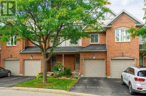 32-2920 Headon Forest Dr, Burlington, ON, L7M4H1 | Card Image