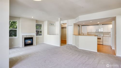 unit-e-425 S 46th Pl, Renton, WA, 98055-6381 | Card Image