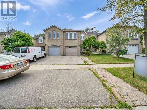 5244 Cinnamon Rd, Mississauga, ON, L5V1T3 | Card Image
