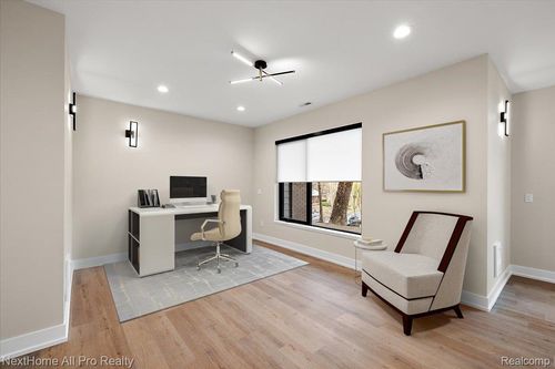 11-104 N Center Cv, Northville, MI, 48167-2767 | Card Image